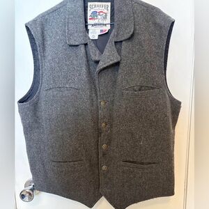 Schaefer Outfitter XL Excellent Condition — worn twice